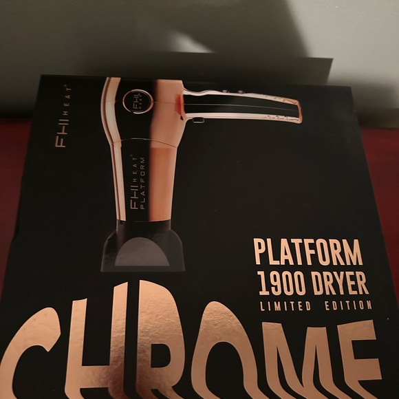FHI Heat Platform 1900 Rose Gold Dryer – Limited Edition - Picture 4 of 6